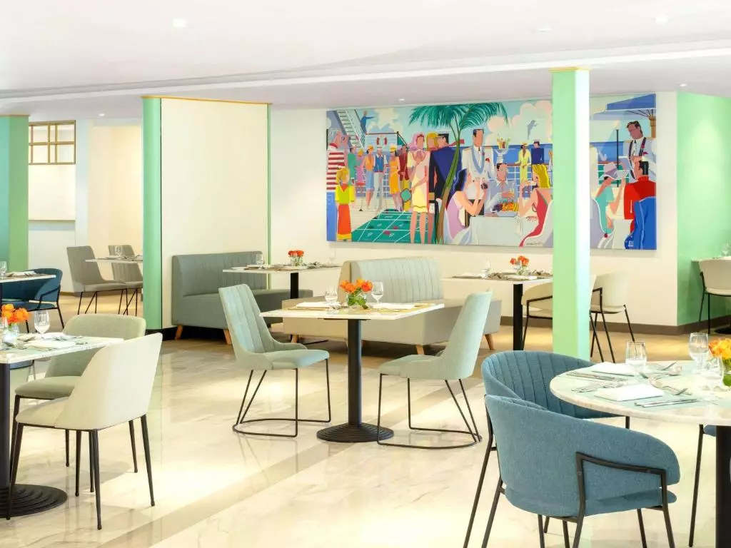 Queen Elizabeth 2 Hotel